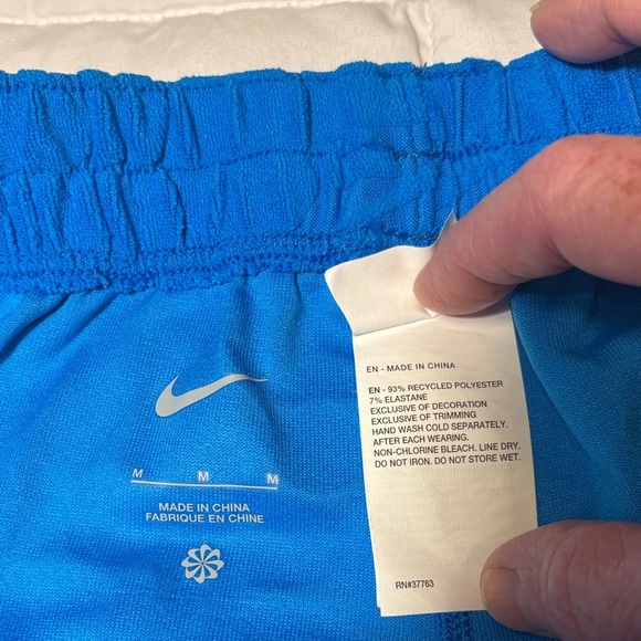 Nike 3.5” Volley Short Retro Flow Terry - Training shorts in Turquoise - Picture 4 of 13